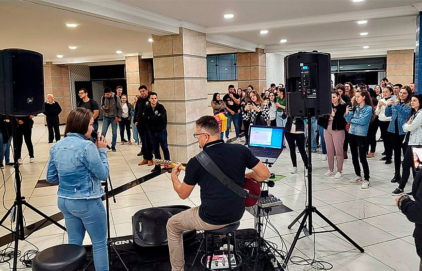 Unisep celebra Dia do Estudante com apresentação musical e integração acadêmica